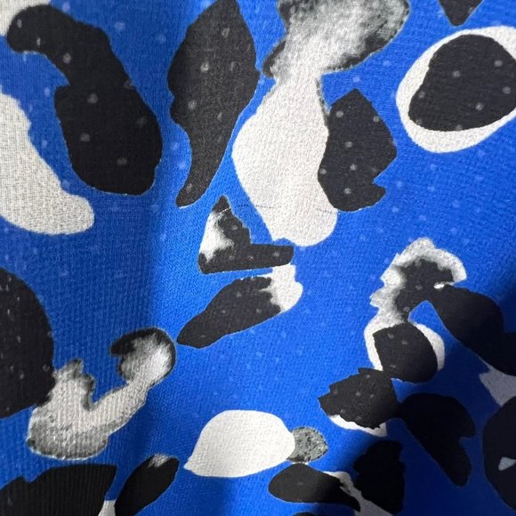 NWT CAbi Blue Collection Untamed Floral Sleeveless Sheath Knee Length Dress XS - Picture 7 of 11